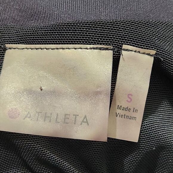 Athleta Tank Top Women Size Small Gray Criss Cross Stretch Built In Bra - Picture 6 of 9